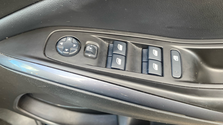 Vauxhall Grandland X 1.2 Turbo Sport Nav 5dr Petrol Hatchback